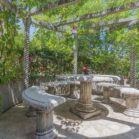 Secret Garden *